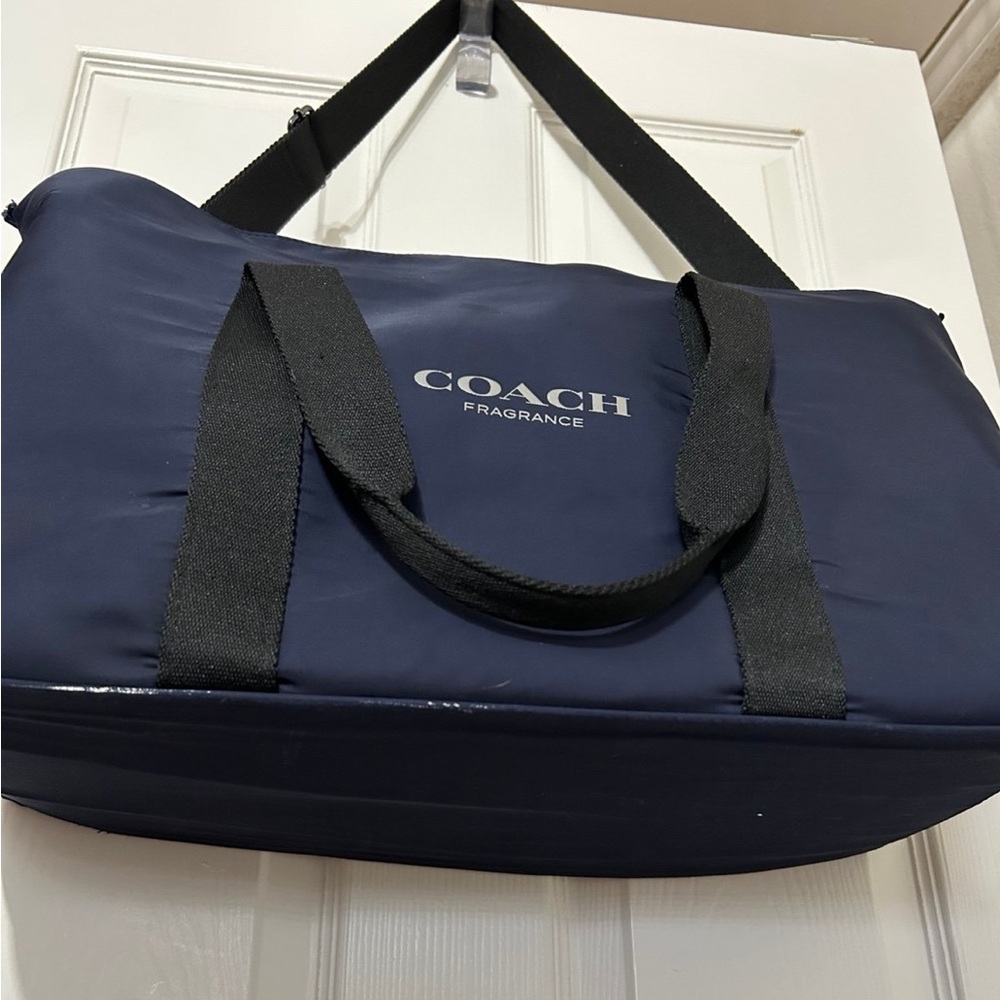Coach - Picture 5 of 10